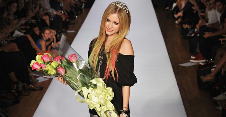 Avril Lavigne apresenta coleção em NY