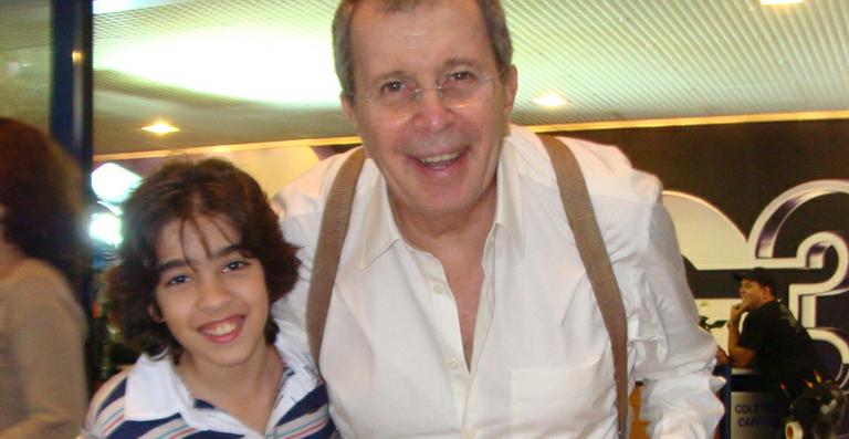 Matheus grava com Daniel Filho no Projac