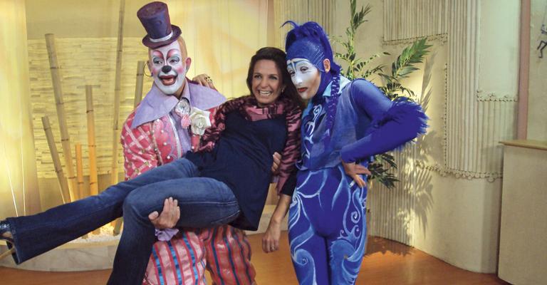 Claudia Tenório se diverte com Marcos e Edu na TV