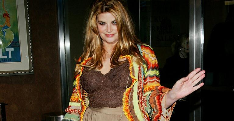 ‘Perdi 45 quilos’, revela Kirstie Alley