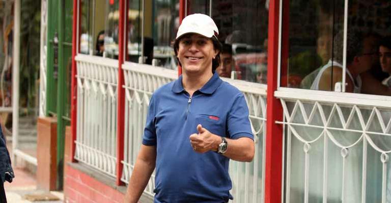 Tom relembra sátira de Mulheres de Areia
