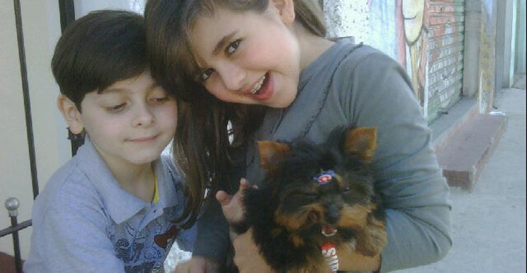 Foto: Klara com cachorrinho de Xuxa