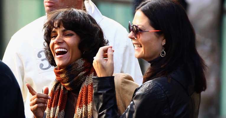 Halle Berry: de peruca na Escócia?