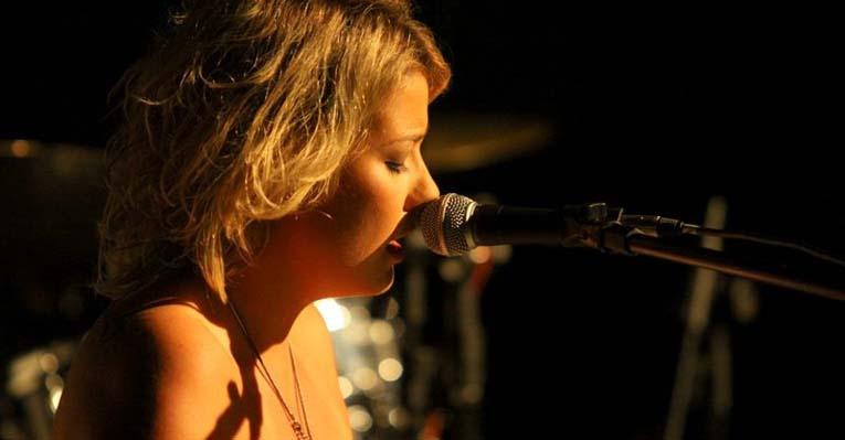 Luiza Possi se apresenta no Rio de Janeiro