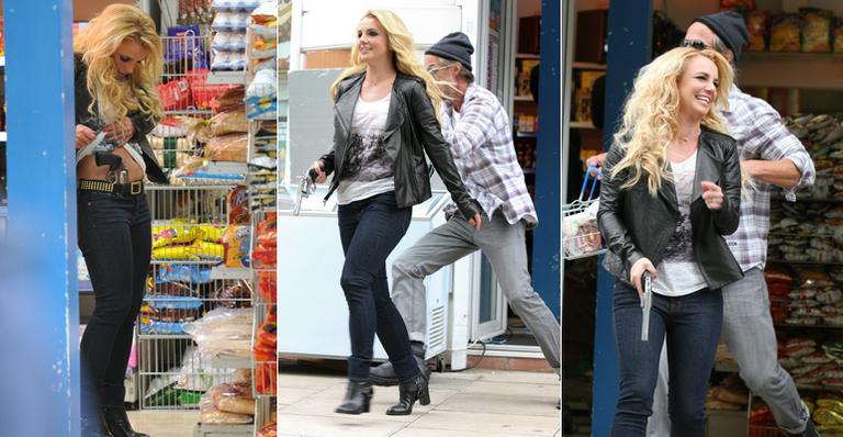 Britney simula assalto em gravação