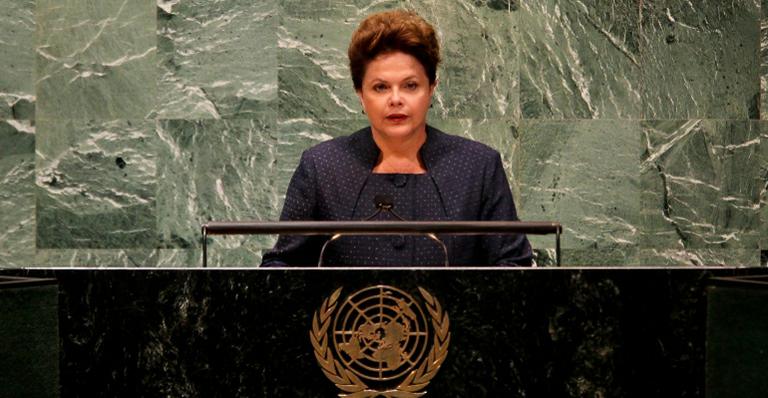 Dilma Rousseff ganha filhote de labrador de eleitora
