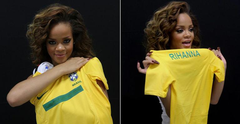 Rihanna ganha camisa do Brasil