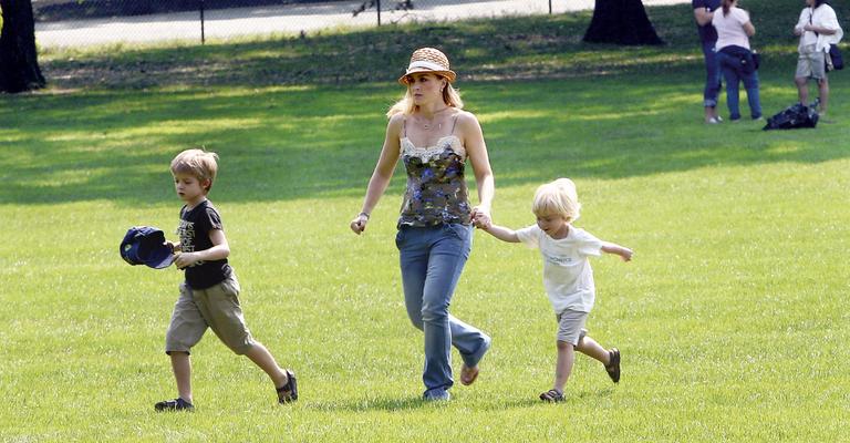 Angélica em New York com os filhos