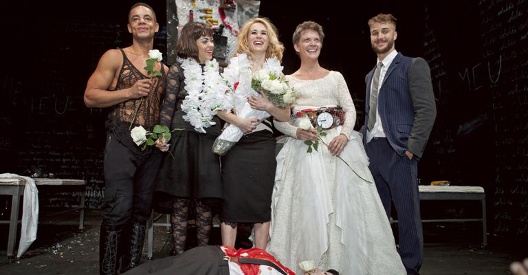 Mariana Ximenes volta à cena