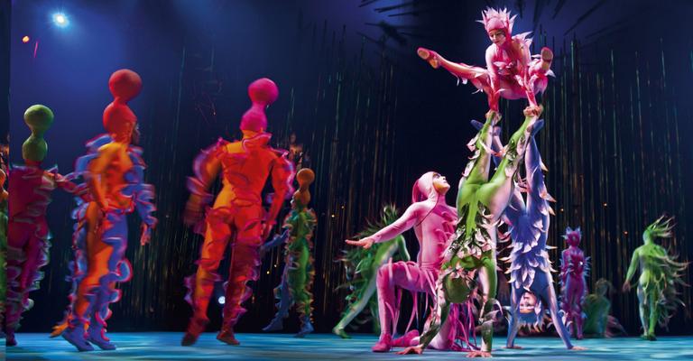 Famosos conferem estreia de Cirque Du Soleil em SP