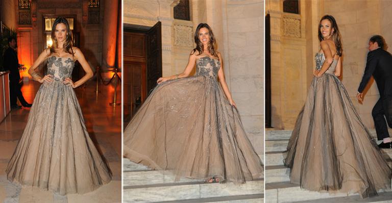 Look glamouroso de Alessandra Ambrosio