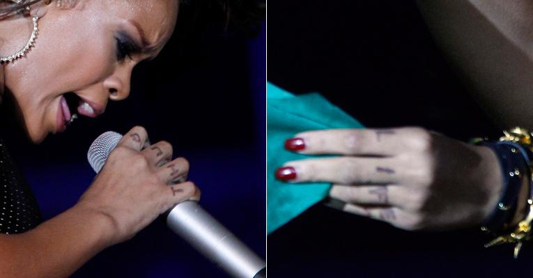 Rihanna aparece com tatuagem nova