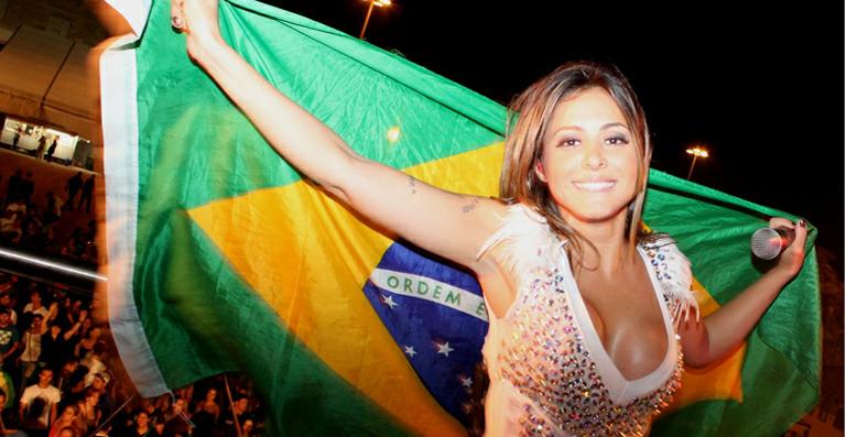 Alinne encanta portugueses em Lisboa