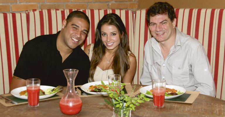 Adriano Imperador e sua nova musa, Luana Kisner