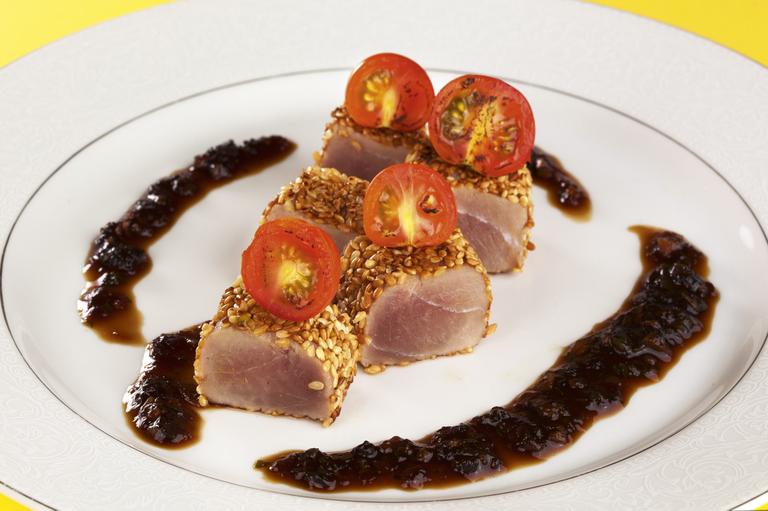 Cozinha Light: Atum empanado com calda de shoyo
