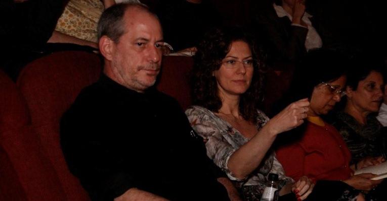 Patrícia e Ciro curtem pré-estreia no Rio