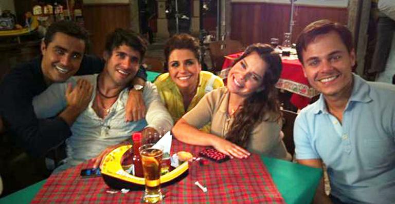 Antonelli com a trupe de ‘Aquele Beijo’