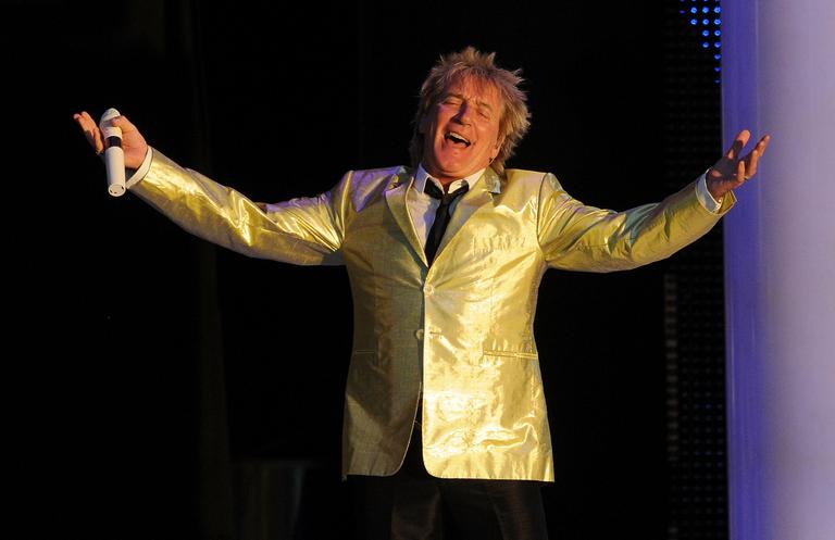 Rod Stewart critica reunião dos Beatles com Paul McCartney e Ringo Starr