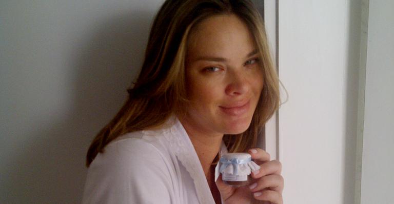 Letícia Birkheuer revela que o filho, João Guilherme, tem olhos azuis