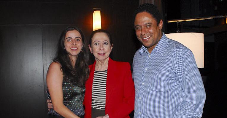 Orlando Silva, Ministro do Esporte, confere Fernanda Montenegro no teatro