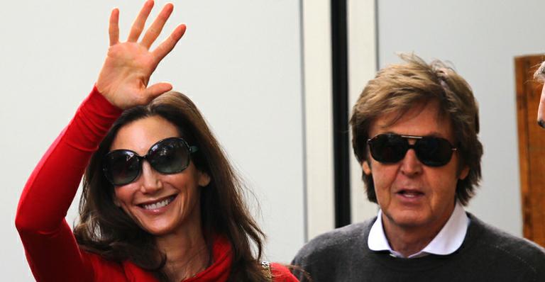 Após casamento, Paul McCartney anuncia shows e viaja em lua de mel