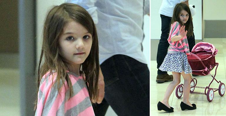 Suri Cruise, filha de Tom com Katie Holmes, volta a usar saltos