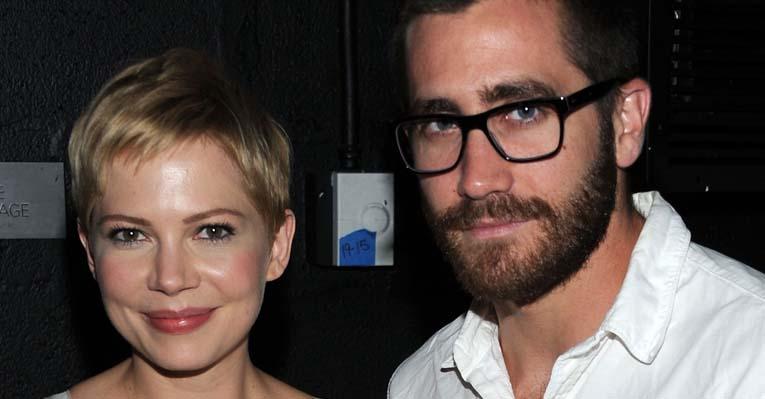 Intérprete de Marilyn Monroe encontra amigo Jake Gyllenhaal em première