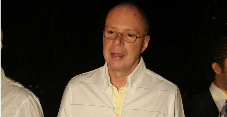 Após cirurgia, Gilberto Braga recebe alta e está em casa
