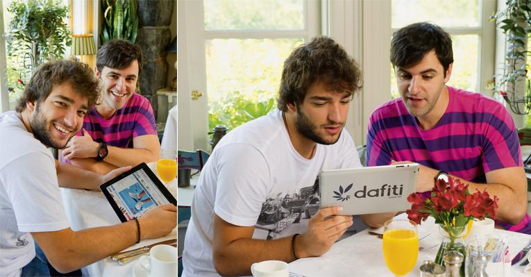 Humberto Carrão e Rodrigo Lopéz viajam de férias para NY