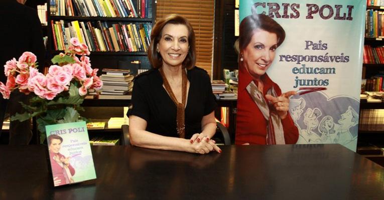 Cris Poli, a Supernanny, lança novo livro no Rio