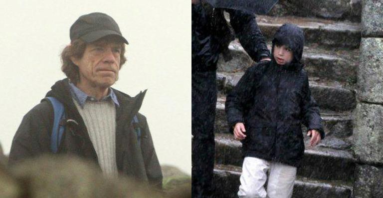 Mick Jagger e Lucas Jagger nas ruínas de Machu Picchu