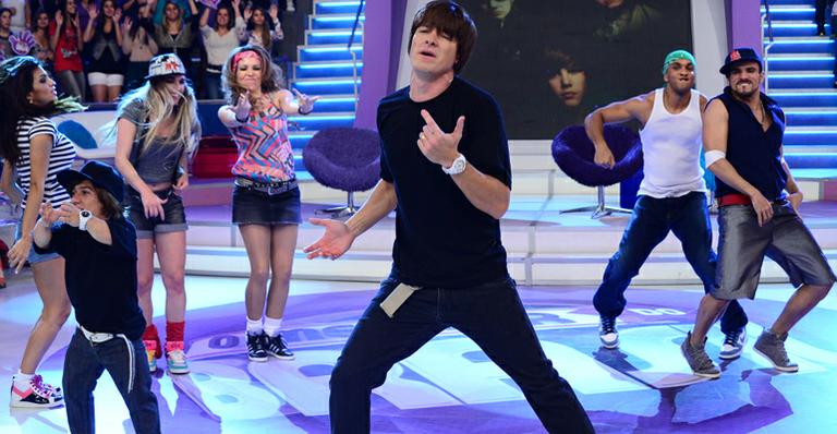 Pela 2ª vez, Rodrigo Faro se transforma em Justin Bieber