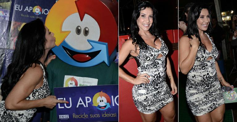 De vestido curto, Scheila Carvalho rouba a cena em camarote no interior de São Paulo