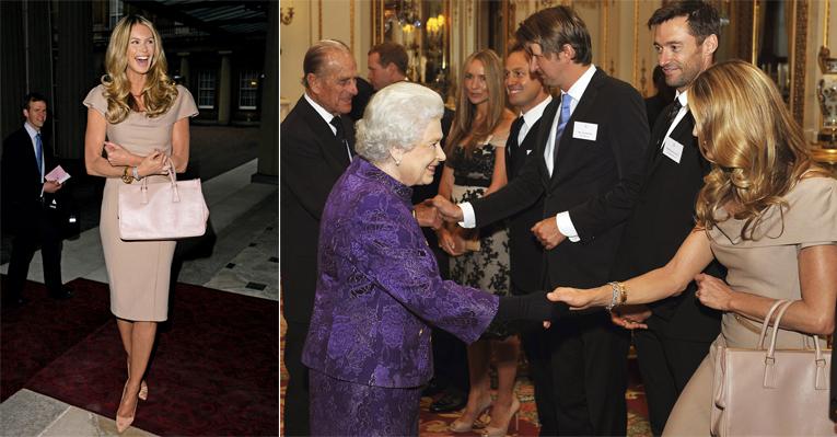 Elle Macpherson se encontra com Elizabeth II em Londres