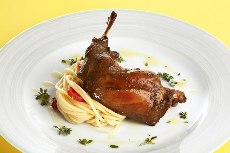 Cozinha Gourmet: Coelho e espaguete ao azeite trufado