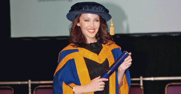 Kylie Minogue recebe homenagem por luta contra o câncer