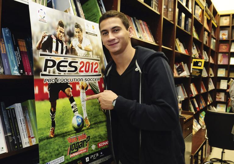 Ganso vai a lançamento de game em SP