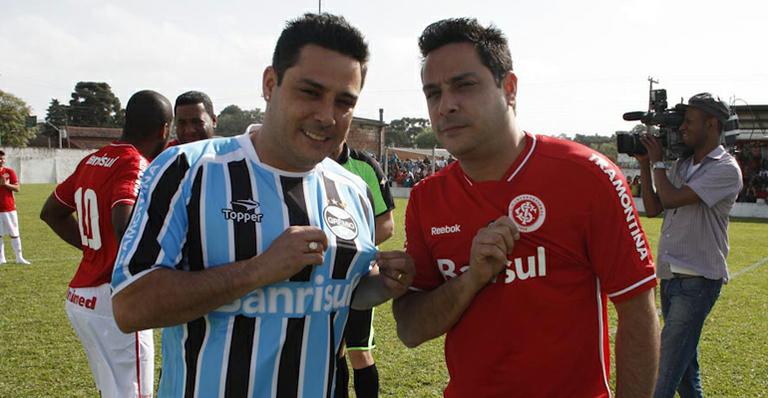 Cantores entram em campo em ‘Grenal’ do bem