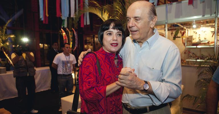 Bete Coelho e José Serra participam do Cirio de Nazaré