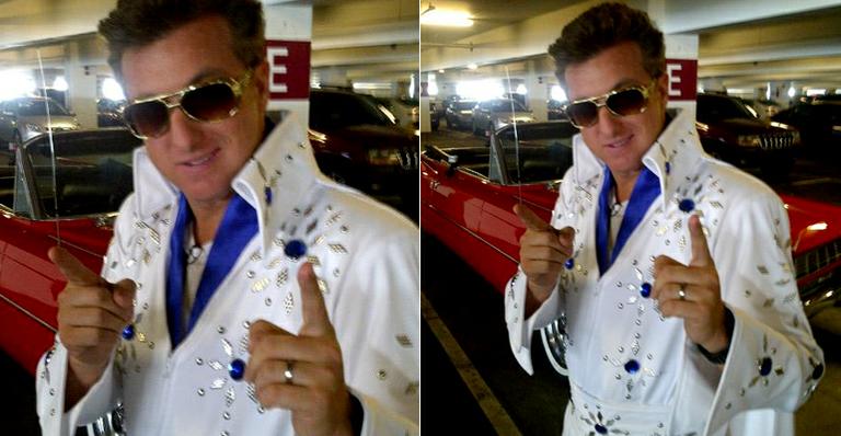 Em Las Vegas, Luciano Huck se veste à la Elvis Presley