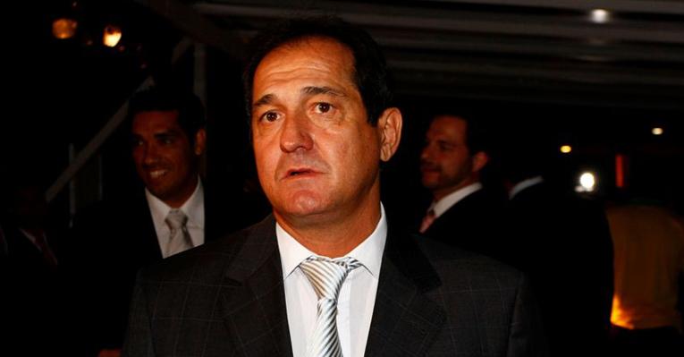 Muricy Ramalho, técnico do Santos, está com hérnia de disco