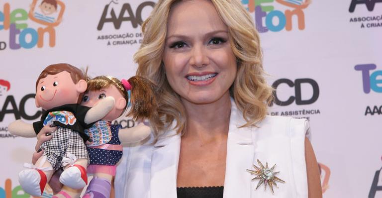 Após apresentar o Teleton, Eliana se despede para cuidar do Arthur