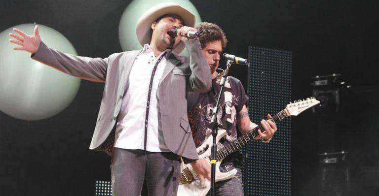 Após dois anos separados, Edson e Hudson retomam parceria no palco