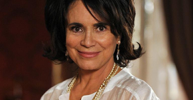 Após meses vivendo Clô Hayalla, Regina Duarte se despede de ‘O Astro’