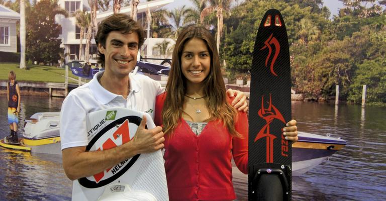 Feras Xan e Juliana Negrão em feira náutica