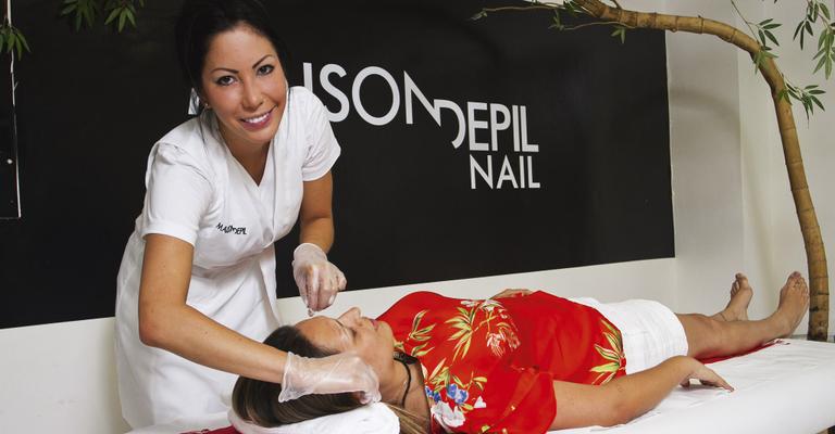 Anos depois do romance com Ronaldo Nazário, Michele Umezu busca o sonho da total independência