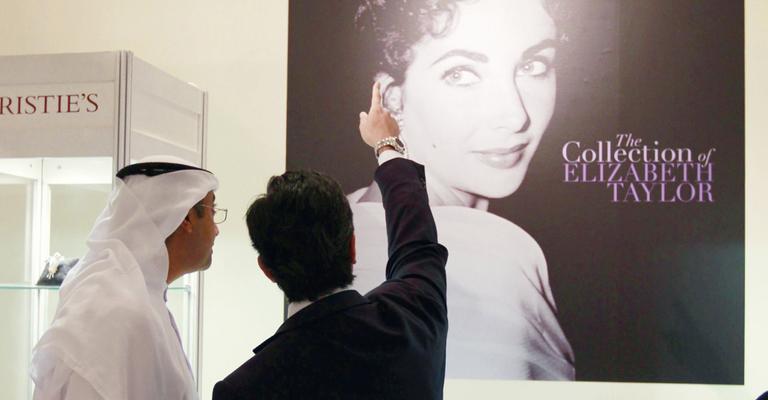 O tesouro da estrela Elizabeth Taylor exposto em Dubai