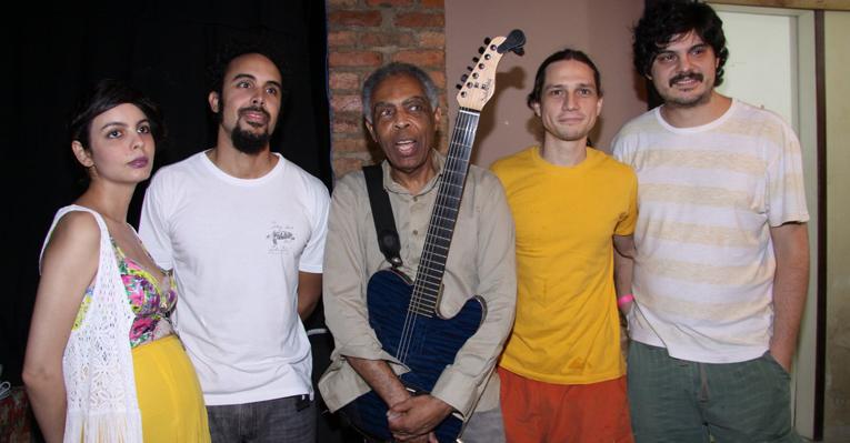 Gilberto Gil canta com grupo Tono no projeto Novo Tom