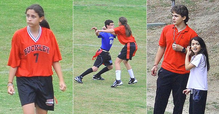 Com apoio dos irmãos, Paris Jackson mostra habilidade e vence jogo de futebol