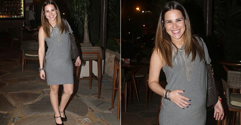 Grávida, cantora Wanessa exibe barriguinha no Rio